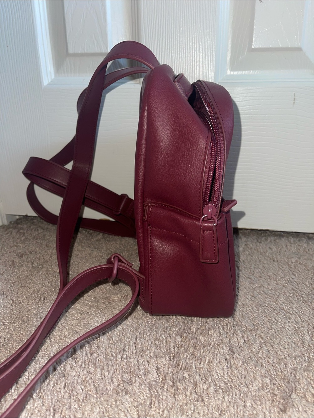 Beis Essential Mini Backpack in Burgundy - Picture 3 of 8